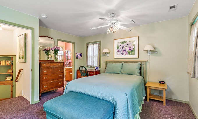 Siskiyou-Hargadine Historic District Apartment | The Dogwood Suite at Tudor House Vacation Rentals