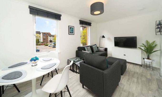 Central Aberdeen Apartment | The Doric – Modern Apartment in Aberdeen