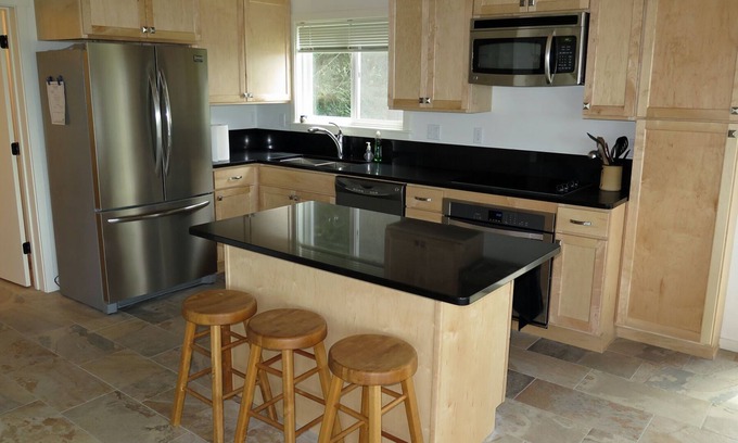 Tolovana Park House | The Dorothy Lou Family Home; short walk to beach, ocean view