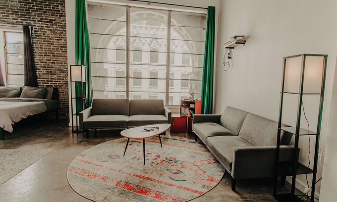 Downtown Memphis Apartment | The Downtown Art Loft