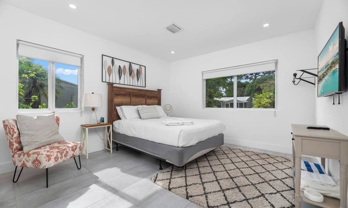 Croissant Park Apartment | The Downtown Retreat #1