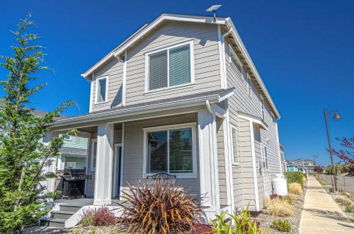 Ocean Shores House | The Driftwood Oyhut Bay Seaside Village