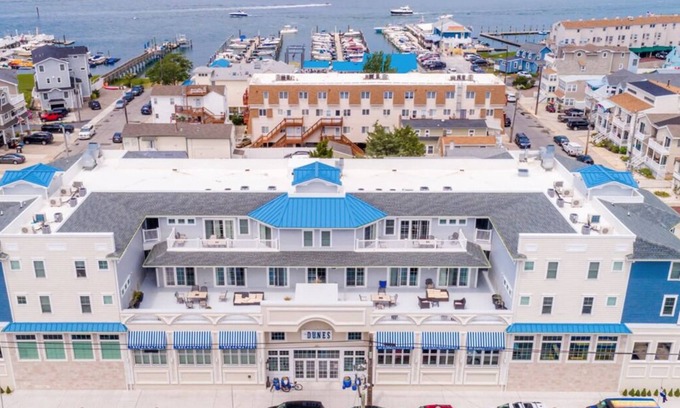 Townsend's Inlet Condo | The Dunes Sleeps 8 with a View