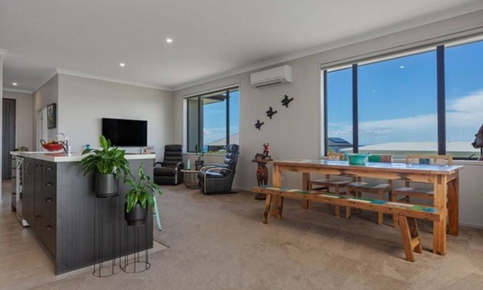 Cable Bay House | The Eagles Nest