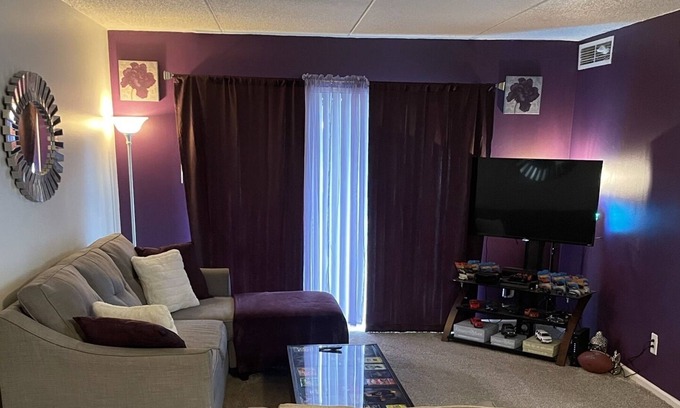 Southfield Apartment | The Eagles 🦅 Nest One Bedroom Entire Apartment