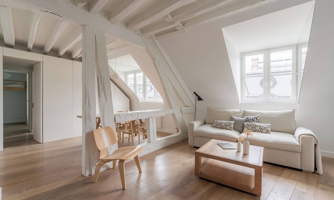 Saint-Thomas-d'Aquin Apartment | The Ecologist, by Veeve