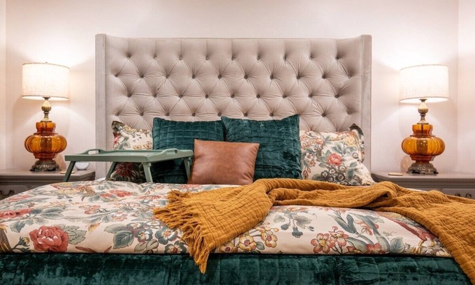 Oxford House | The Eden, 1BR Queen Duplex by Velvet Ditch Villas