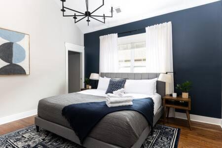 Edgehill House | The Edgehill House - Close to Belmont & Vanderbilt
