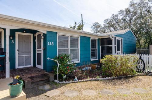 Kure Beach House | The Egret Hidden Treasure Inn Room 3 by Bryant Real Estate