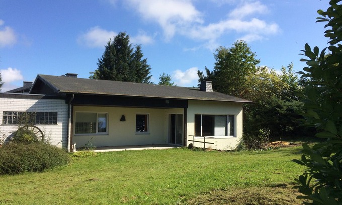 Daleiden House | The EIFEL LANDHAUS Daleiden - peace, nature & valley views - 4000 sqm property