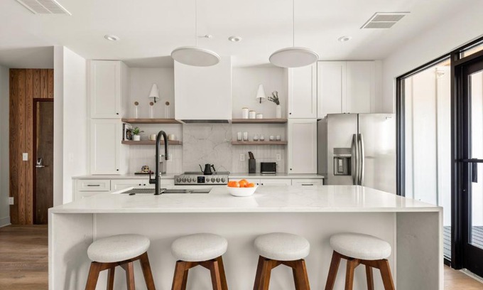 Historic Edgefield Apartment | The Eighteen by Mint House