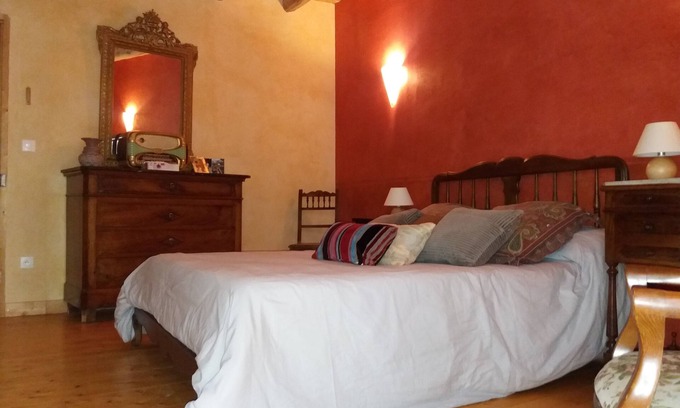 Laudun House | The eighteenth century house is opposite the fortified church of the village.