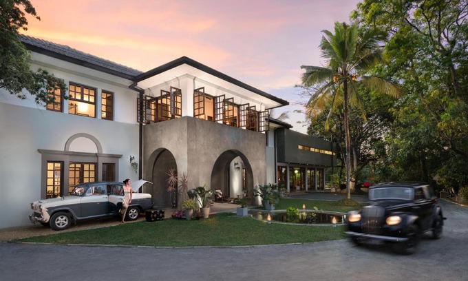 Kandy Hotel | The Elephant Stables