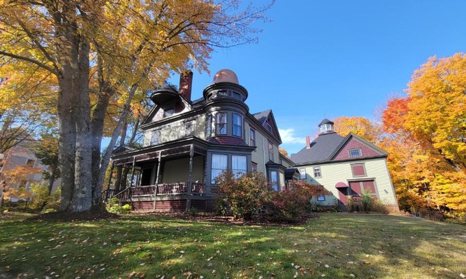 Bethel Bed & Breakfast | The Elizabeth Inn and Restaurant