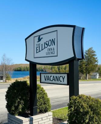 Ellison Bay Hotel | The Ellison Inn & Lounge