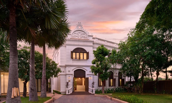 Siem Reap Hotel | The Embassy Angkor Resort & Spa