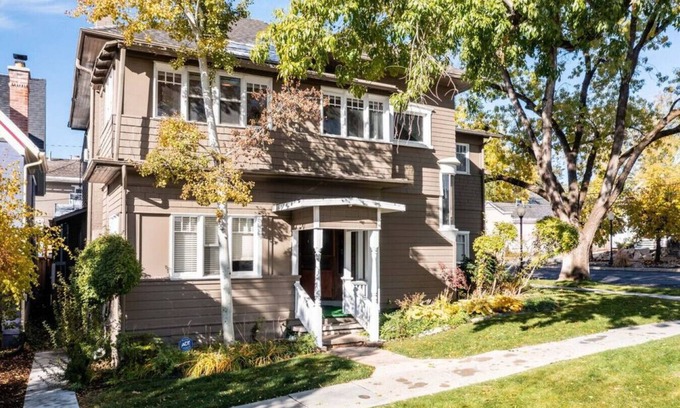 Lower Avenues Apartment | The Emerald Cabin - Historic Downtown Avenues Apt