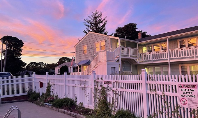 South Yarmouth Hotel | The Escape Inn