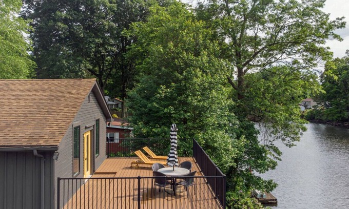 Mount Marion Apartment | The Esopus House