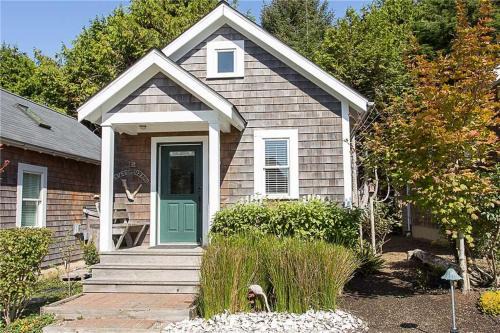 Seabrook House | The Evergreen Cabin by Seabrook Hospitality