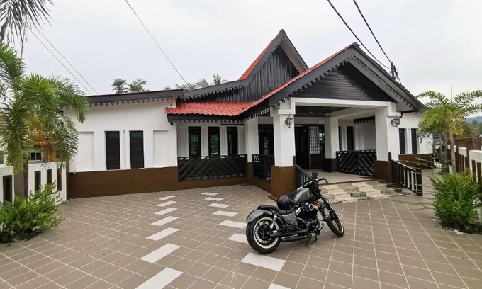 Lubok Buaya House | THE FAIRVIEW HOMESTAY