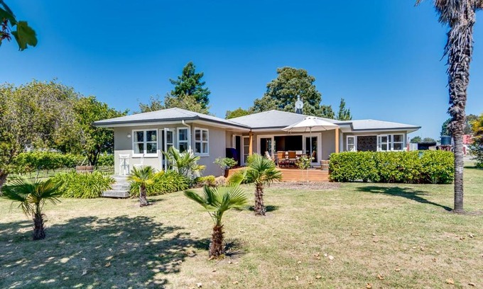 Napier House | The Farmhouse