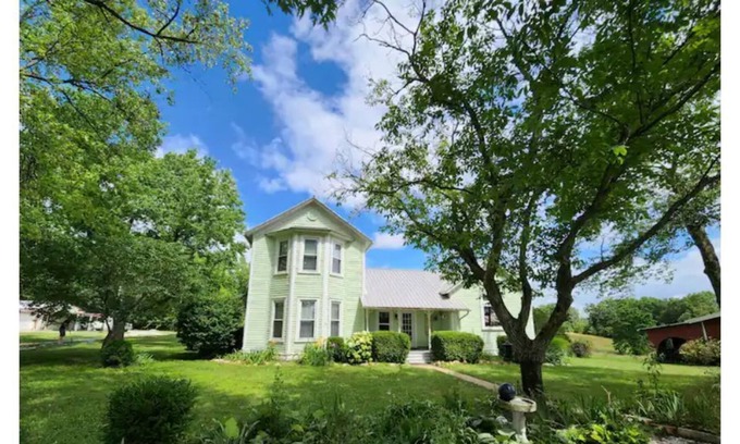 Jonesburg Other | The Farmhouse