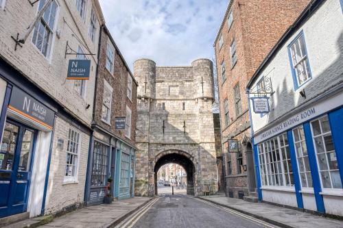 York Hotel | The Fat Badger