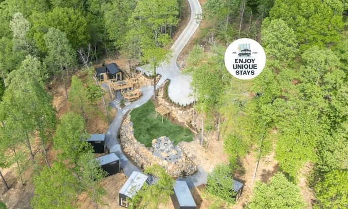 Lupton City House | The Five Pines at Treetop Escapes!