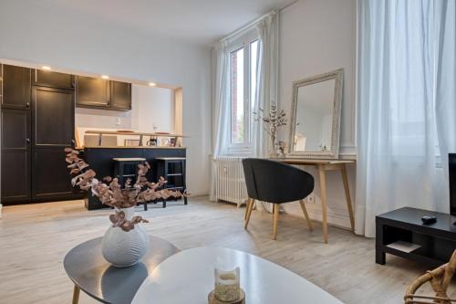 Quartier Pasteur Apartment | The Flaubert accommodation with parking in the heart of the city center