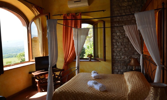 Rignano sull'Arno Apartment | The Frassine Country Resort with shared pool