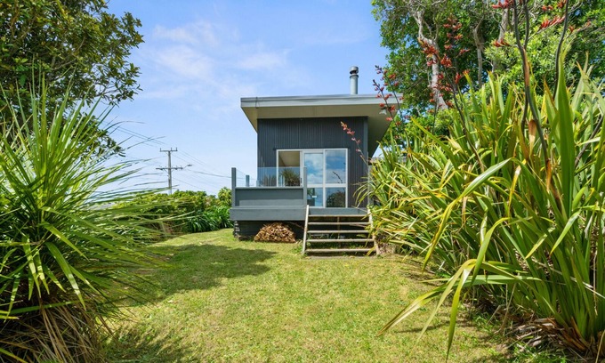 Fitzroy House | The Fritz - New Plymouth Holiday Home