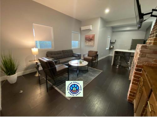 Sanford Apartment | The Front Porch