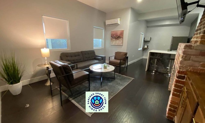 Sanford Apartment | The Front Porch