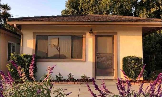 Glendora Villa | The Fun Pool-house Retreat