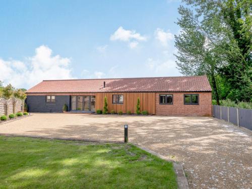 Swafield House | The Gallery Barn - Uk39368