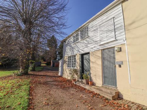 Hadleigh Apartment | The Garden Flat at Holbecks House