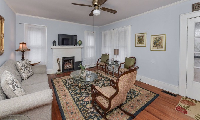 Rock Hill House | The Garden Spot - Next to Glencairn Garden, near Winthrop & RH indoor sport