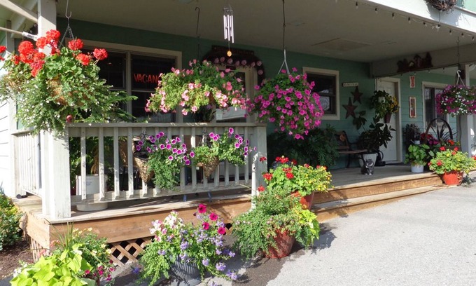 Thayerville Hotel | The Garrett Inn