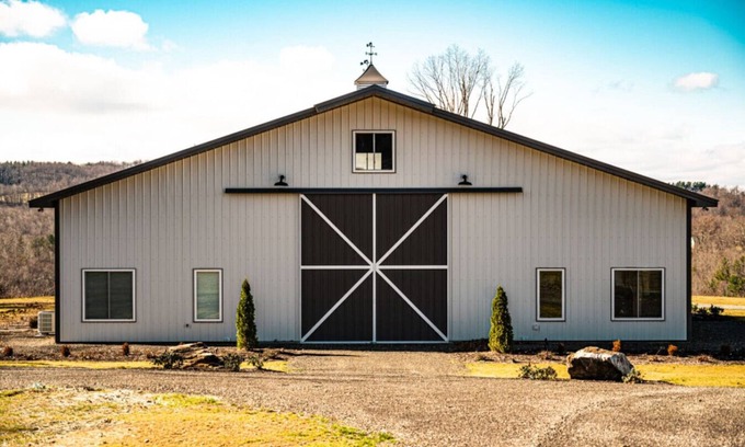 Vesta Apartment | The Gathering Barn by Buffalo Mountain Getaway