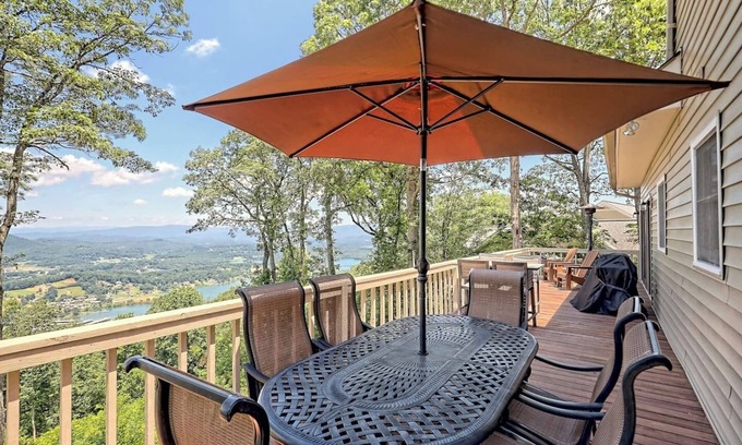 Hiawassee Cabin | The Gathering Place - by Chatuge Home Concierge Mountain View, View of Lake Chatuge