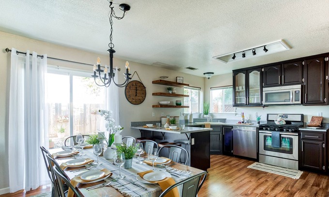 Redding House | The Gathering Place-Rest with a View!
