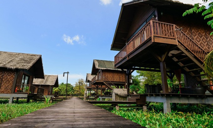 Lubok Buaya Hotel | The Gemalai Village