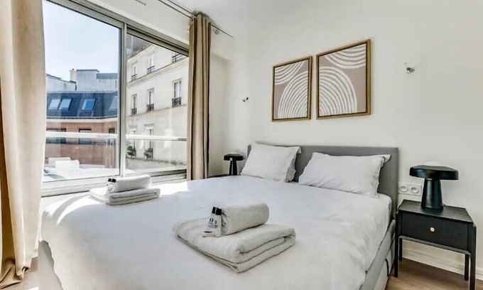 L'Europe Apartment | The Gentleman - Design & Luminous - Business Trip