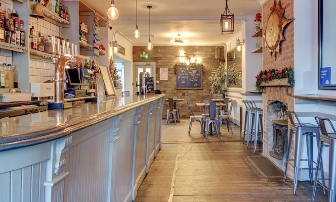 Chichester Hotel | The George & Dragon Inn