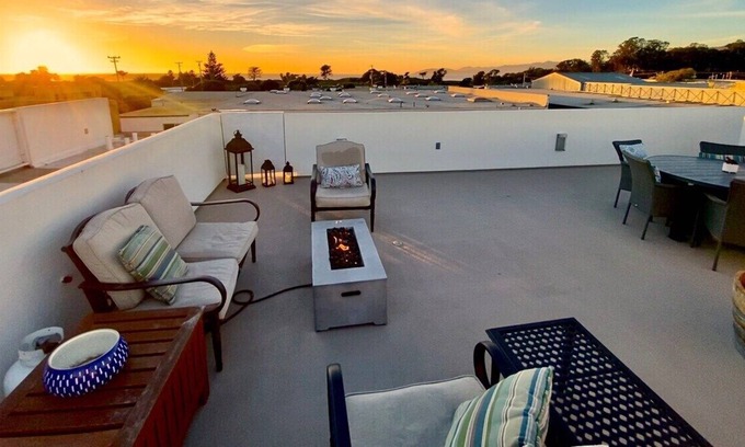 Grover Beach Condo | The Getaway: Private Roof Deck, Walk to Beach