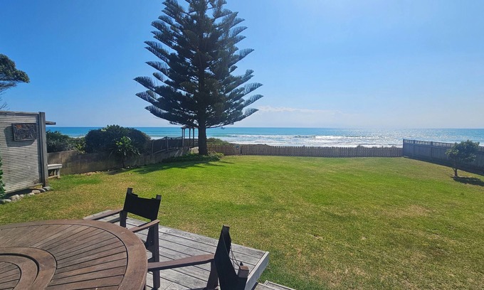 Pukehina House | The Gin Trap