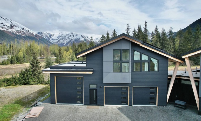 Alyeska House | The Girdwood Guesthouse