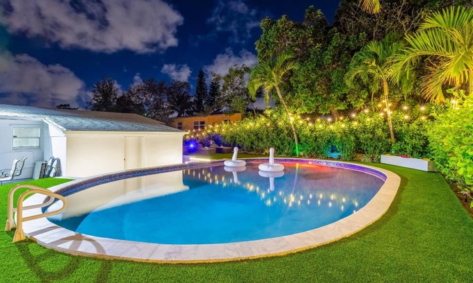 Ives Estates House | The Glowhouse Miami Villa