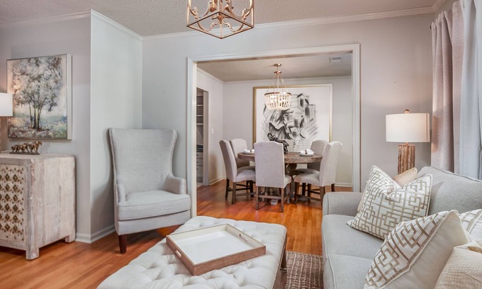 Northport House | The Golden Elephant: Elegance, Comfort & Crimson Tide Spirit in Northport